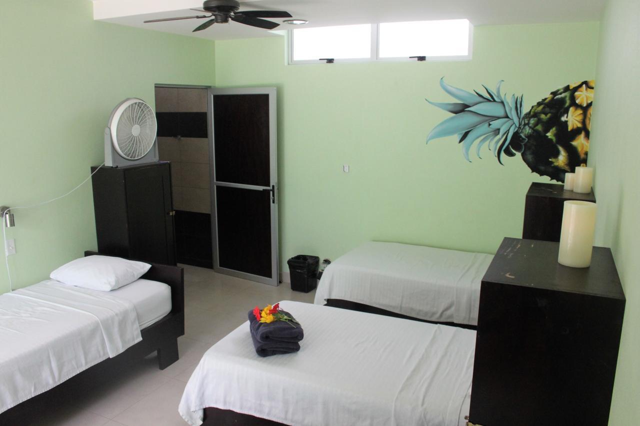 Room2Board Hostel And Surf School Jaco Exterior photo